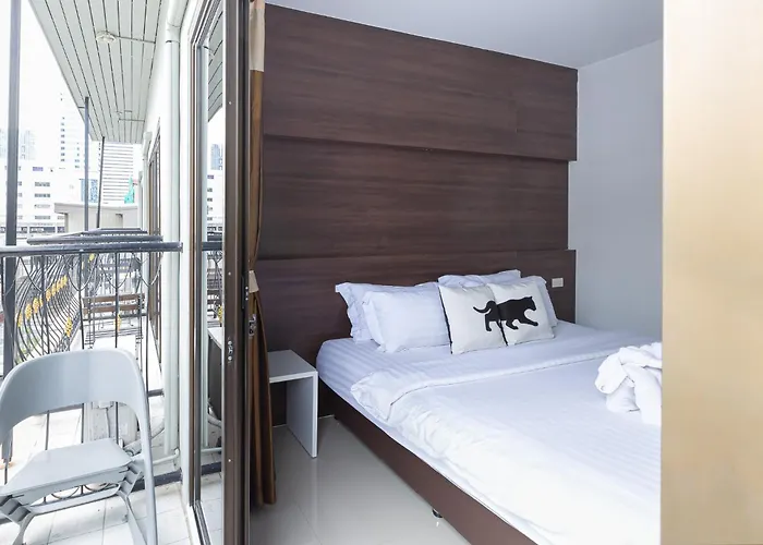 Hotel Bed By 3*