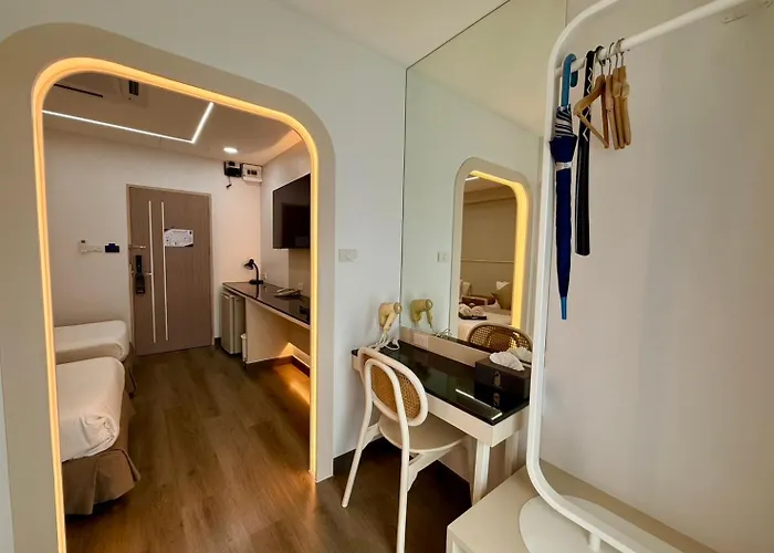 Hotel Bed By 3*
